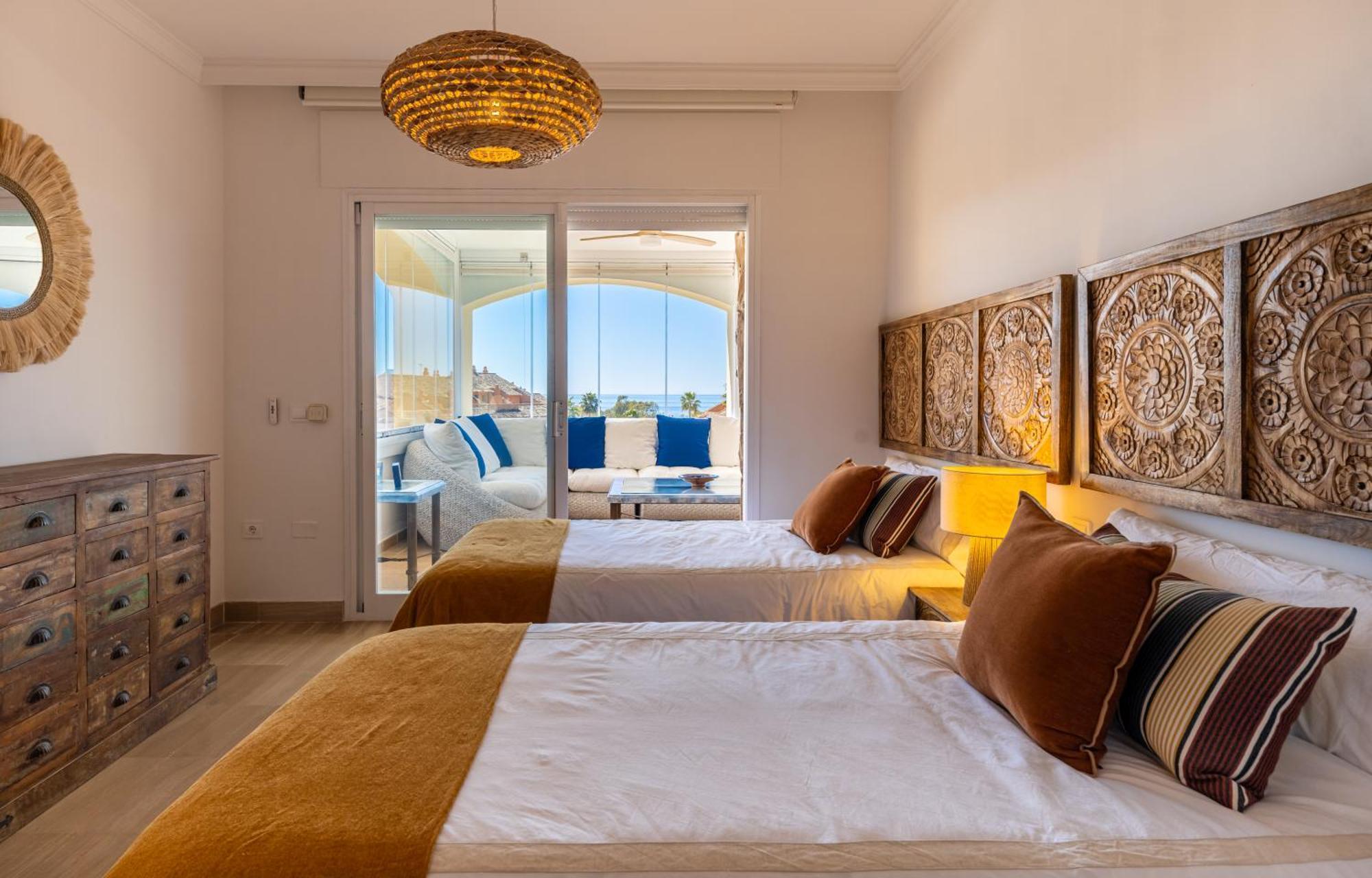 Fantastico Atico Duplex En Marbella, Con Vistas Al Mar Y A 300 Metros De La Playa