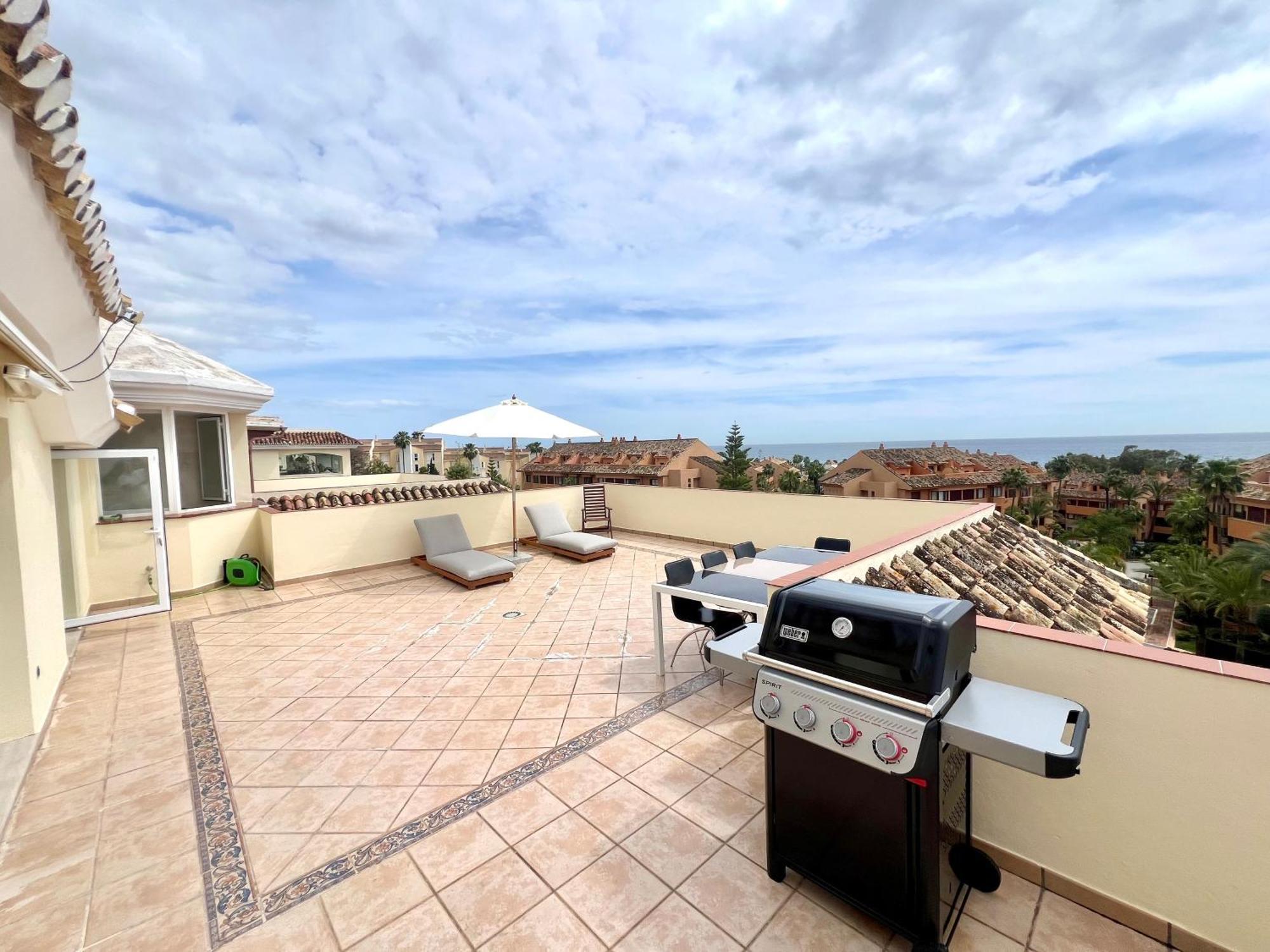 Apartment Fantastico Atico Duplex En Marbella, Con Vistas Al Mar Y A 300 Metros De La Playa