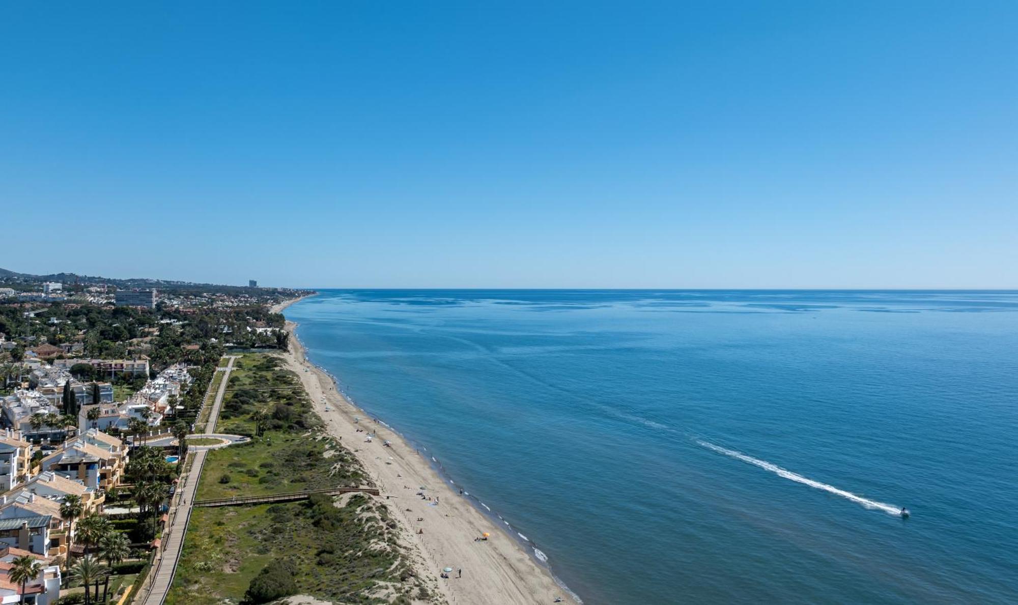 Fantastico Atico Duplex En Marbella, Con Vistas Al Mar Y A 300 Metros De La Playa