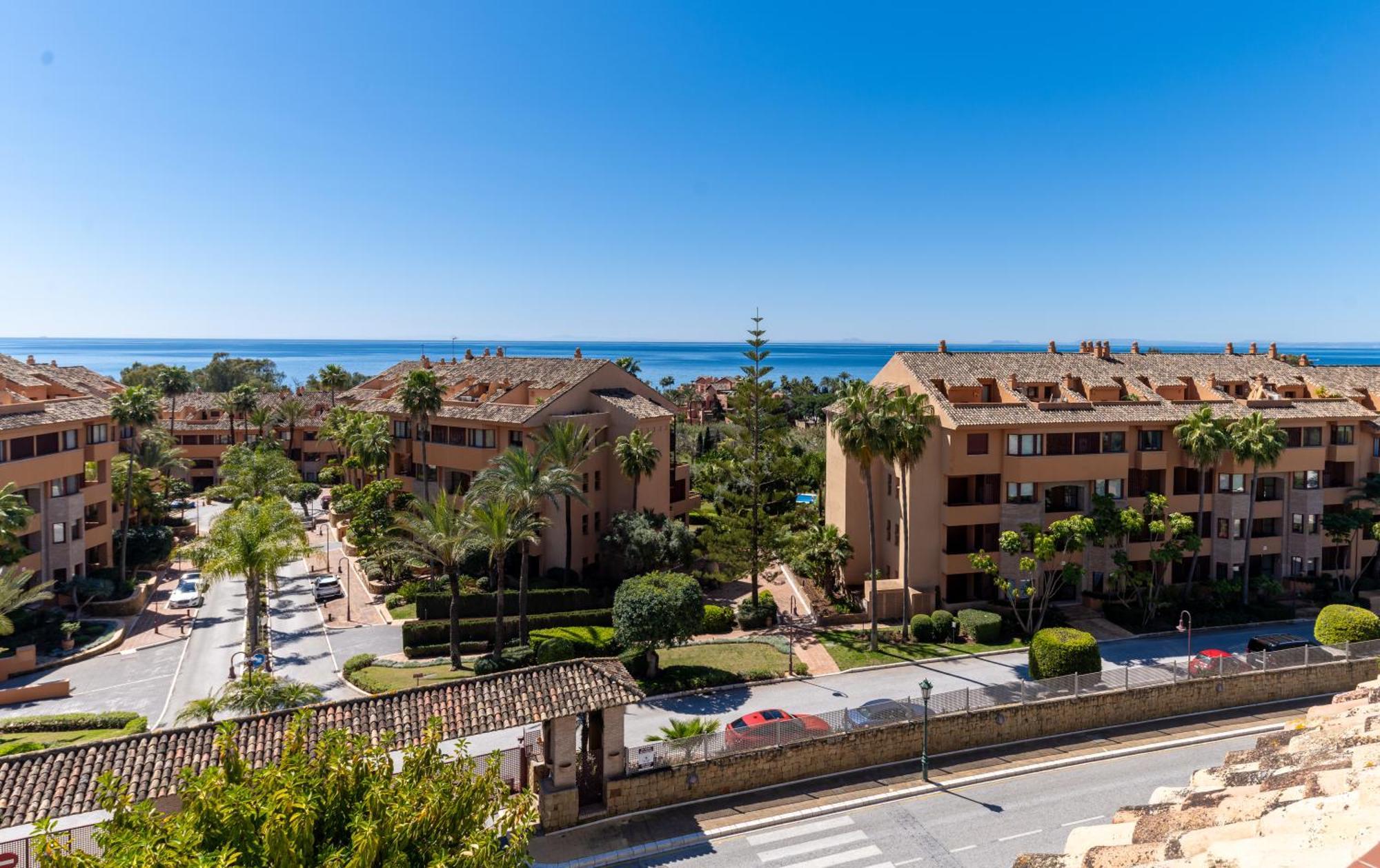 Fantastico Atico Duplex En Marbella, Con Vistas Al Mar Y A 300 Metros De La Playa Apartemen *