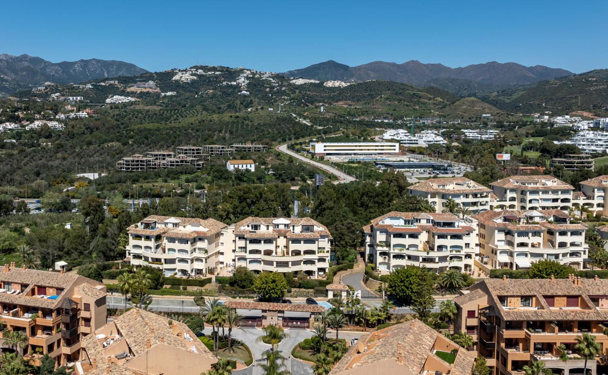 Apartemen Fantastico Atico Duplex En Marbella, Con Vistas Al Mar Y A 300 Metros De La Playa Marbella